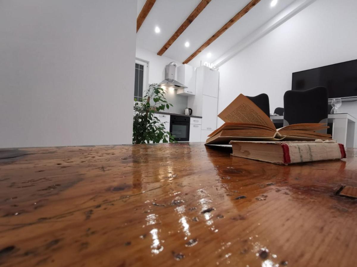 Apartmani Pina 2 Kaštela Eksteriør billede